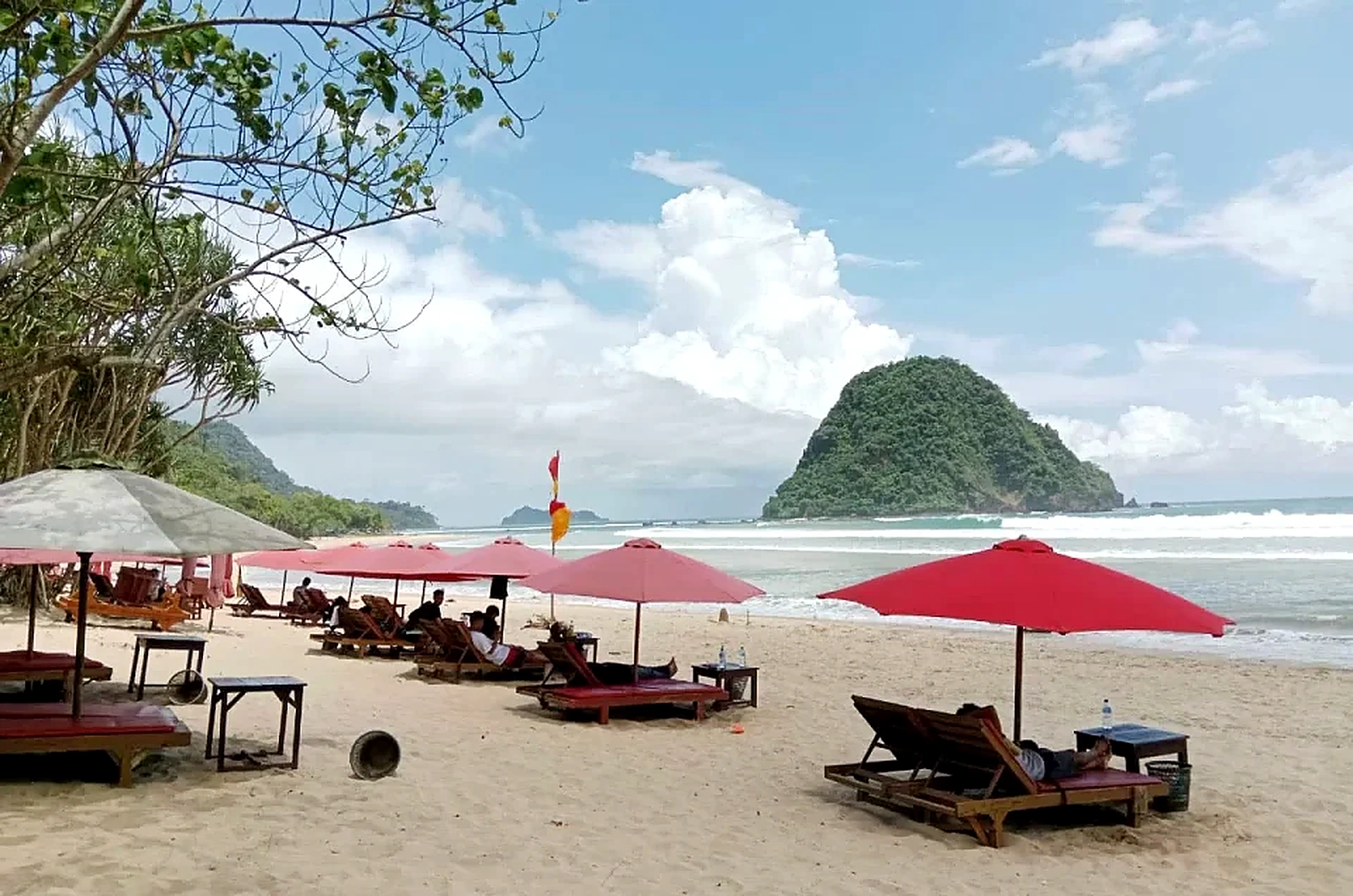 Pulau Merah Banyuwangi